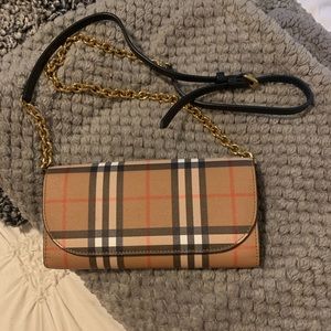 Vintage check Burberry clutch
